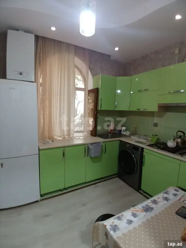Satılır 2 otaqlı yeni tikili 75 m²