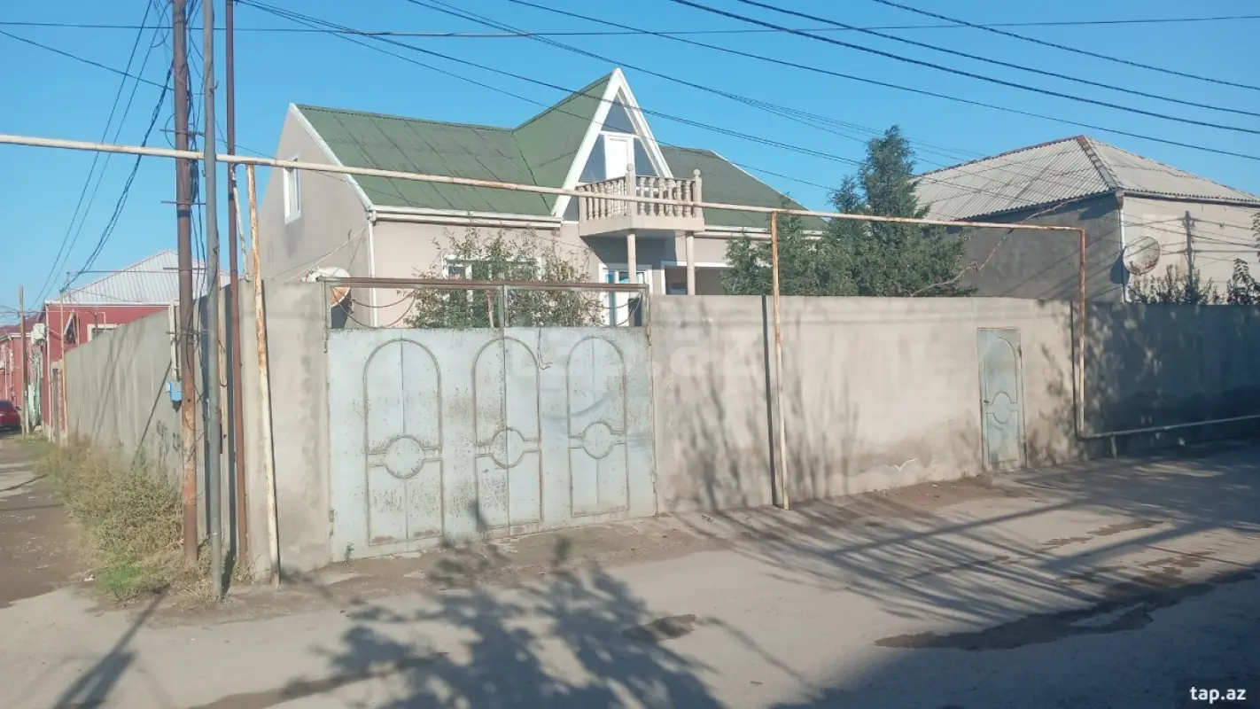 Satılır 3 otaqlı həyət evi 150 m²