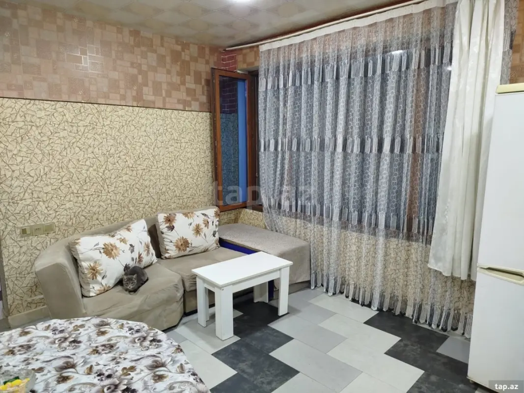 Kirayə verilir 2 otaqlı həyət evi 70 m²