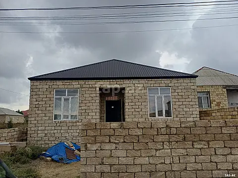 Satılır 4 otaqlı həyət evi 110 m² — Bakı 4 otaq 110.00 m²