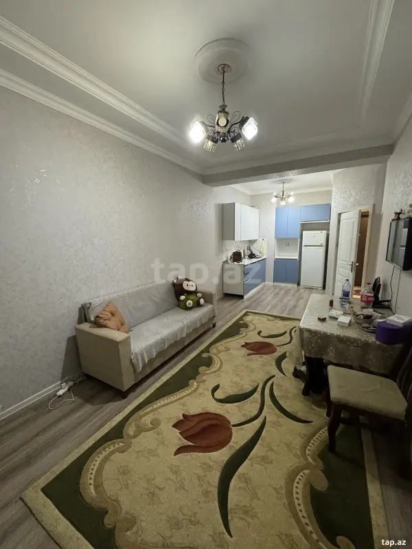 Kirayə verilir 2 otaqlı yeni tikili 70 m²