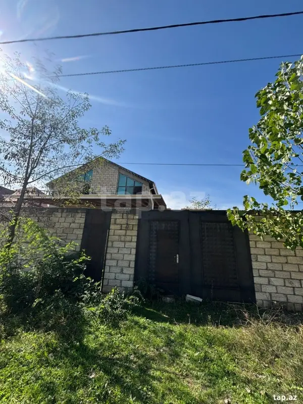 Satılır 5 otaqlı həyət evi 100 m²