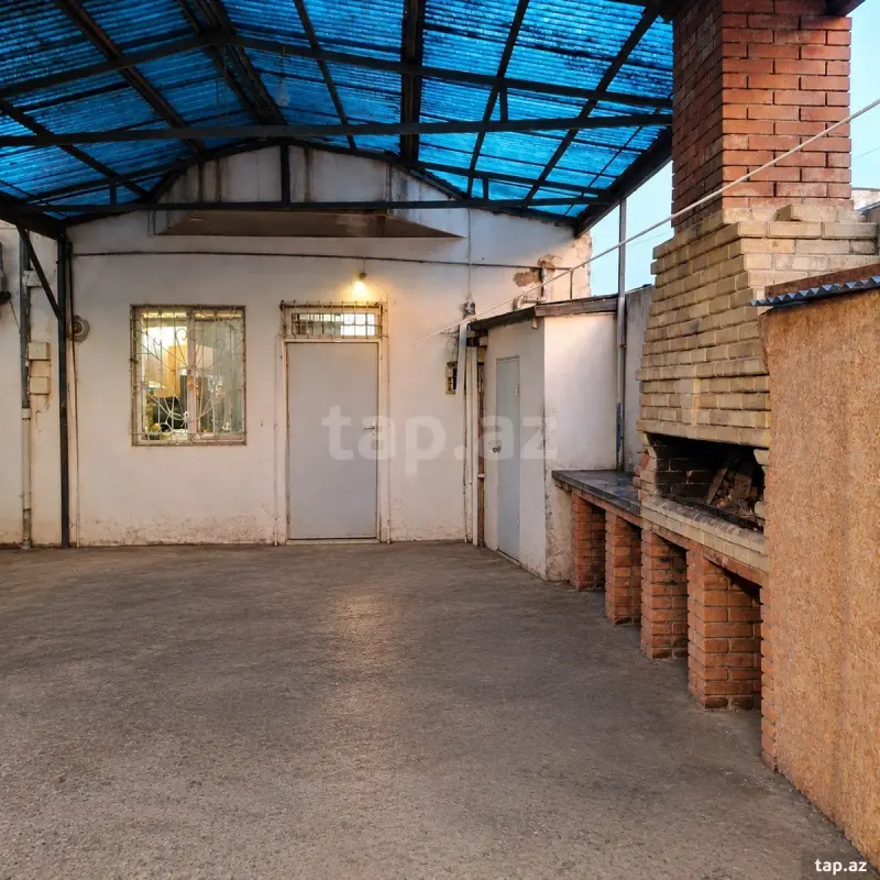Satılır 6 otaqlı həyət evi 200 m²