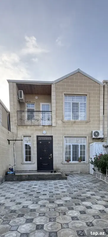 Satılır 4 otaqlı həyət evi 115 m²