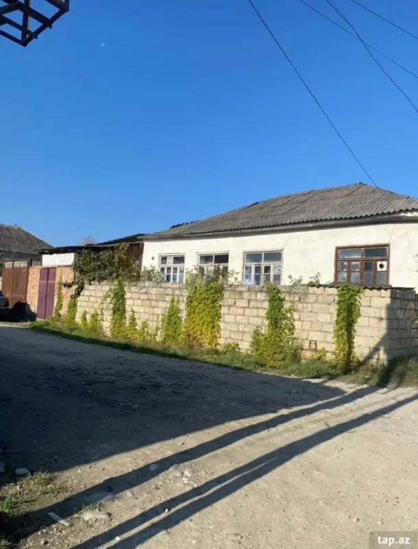 Satılır 3 otaqlı həyət evi 82 m²