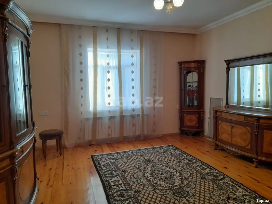 Kirayə verilir 5 otaqlı həyət evi 250 m²