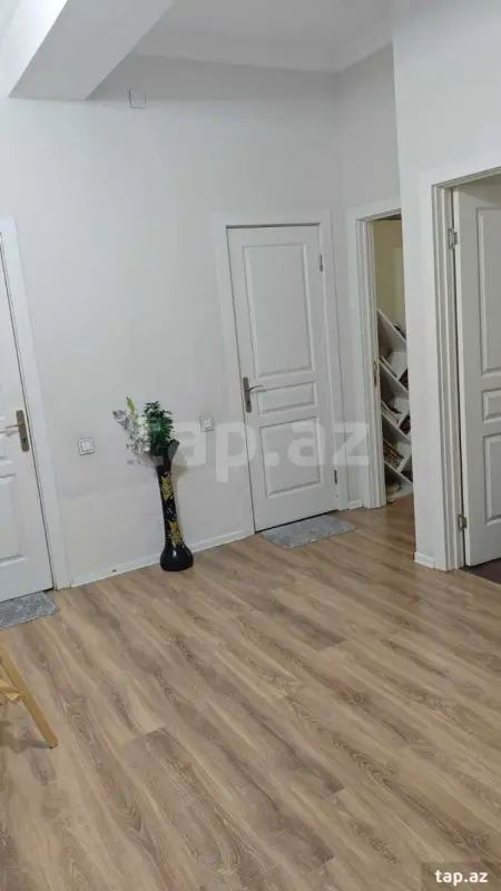 Satılır 4 otaqlı yeni tikili 110 m²
