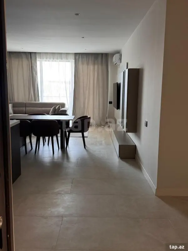 Kirayə verilir 3 otaqlı yeni tikili 139 m²