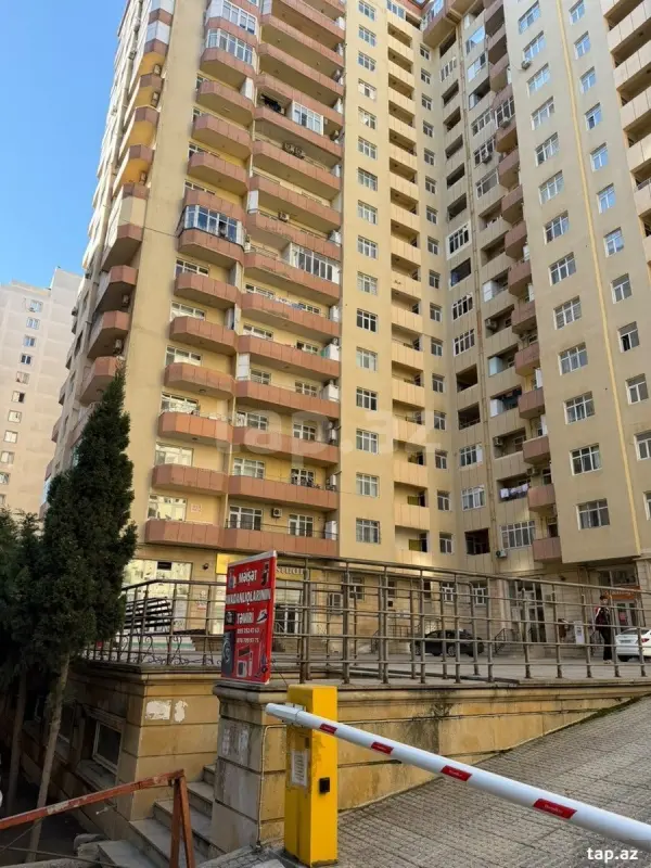 Satılır 3 otaqlı yeni tikili 128 m²