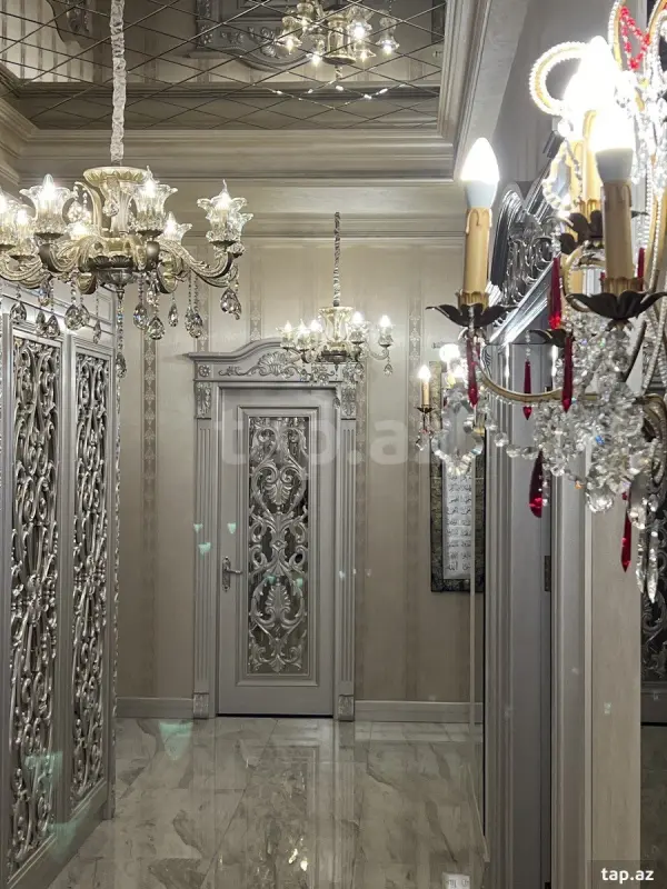 Satılır 4 otaqlı yeni tikili 244 m²