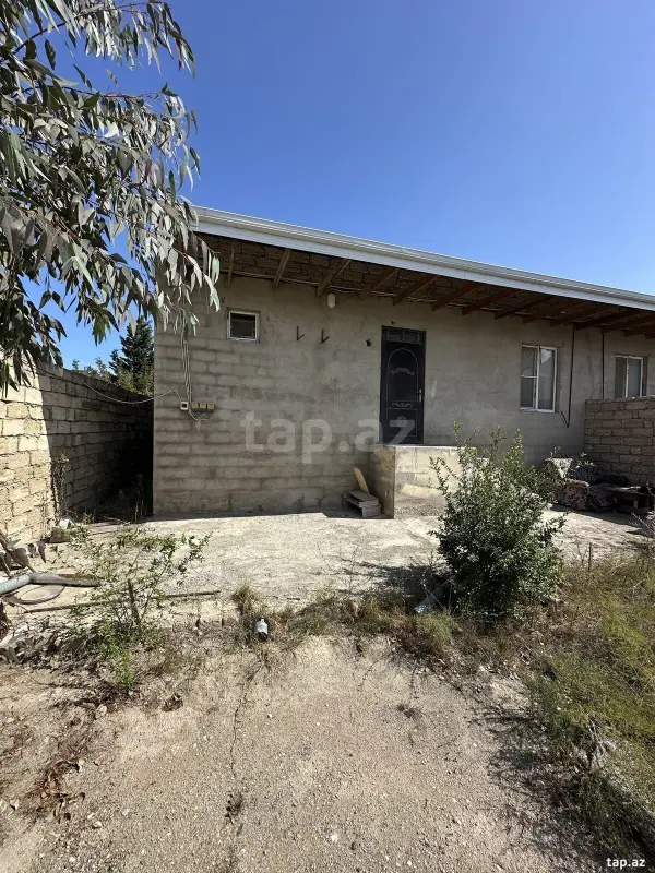 Satılır 6 otaqlı həyət evi 200 m²