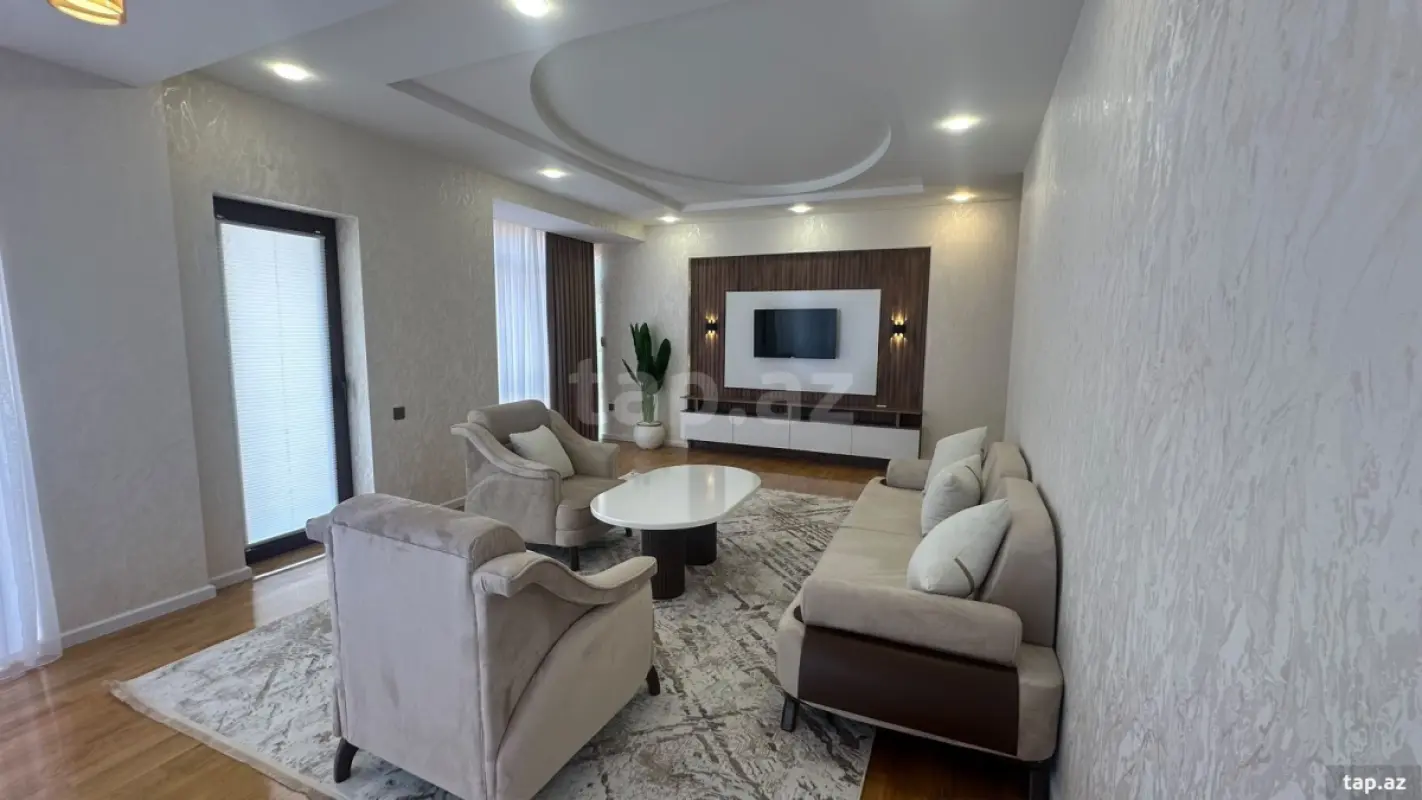 Kirayə verilir 4 otaqlı yeni tikili 170 m²