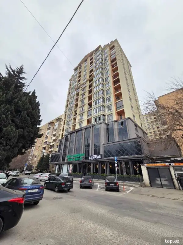 Satılır 3 otaqlı yeni tikili 100 m²