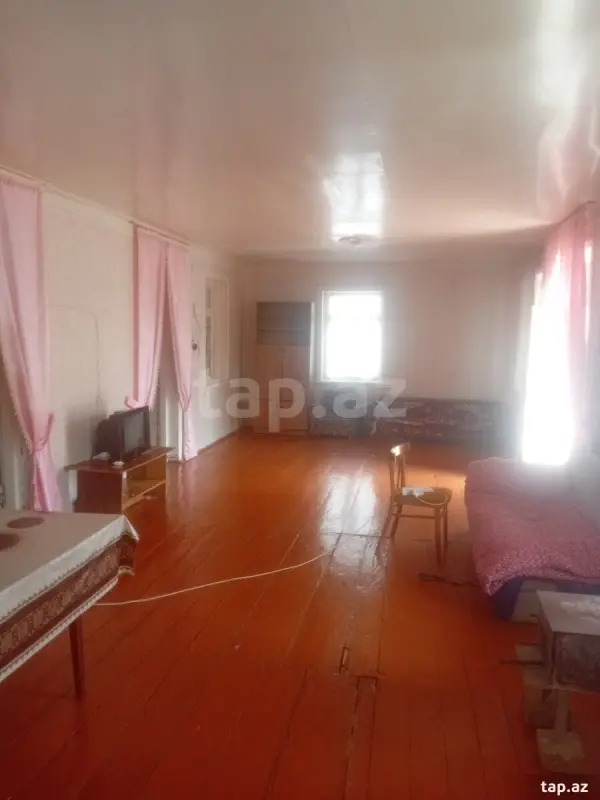 Satılır 4 otaqlı həyət evi 142.5 m²