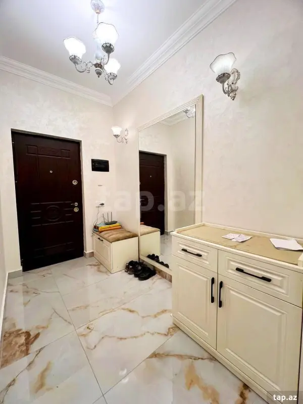 Kirayə verilir 2 otaqlı yeni tikili 80 m²