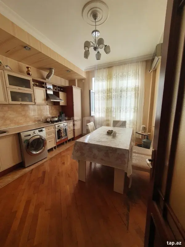 Satılır 3 otaqlı yeni tikili 127 m²
