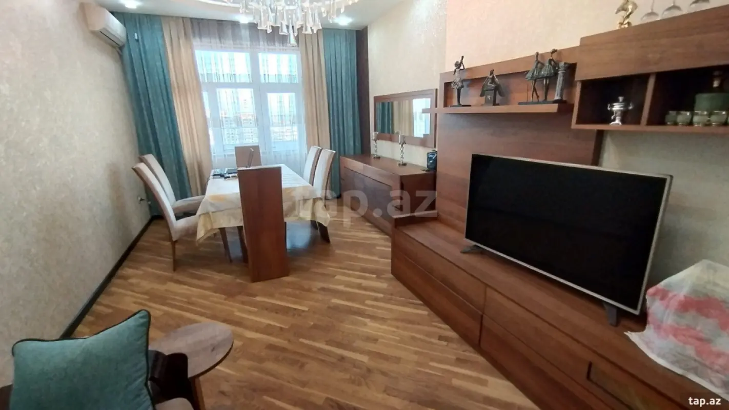 Kirayə verilir 2 otaqlı yeni tikili 80 m²