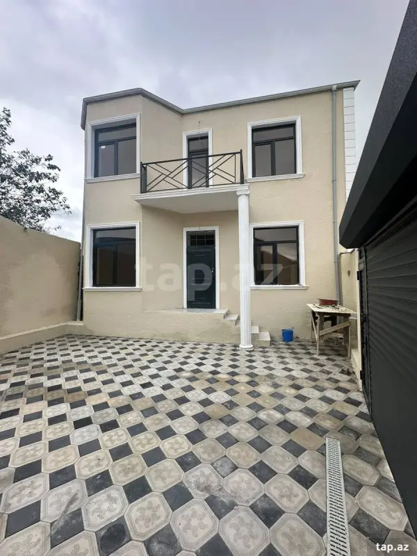Satılır 4 otaqlı həyət evi 165 m²