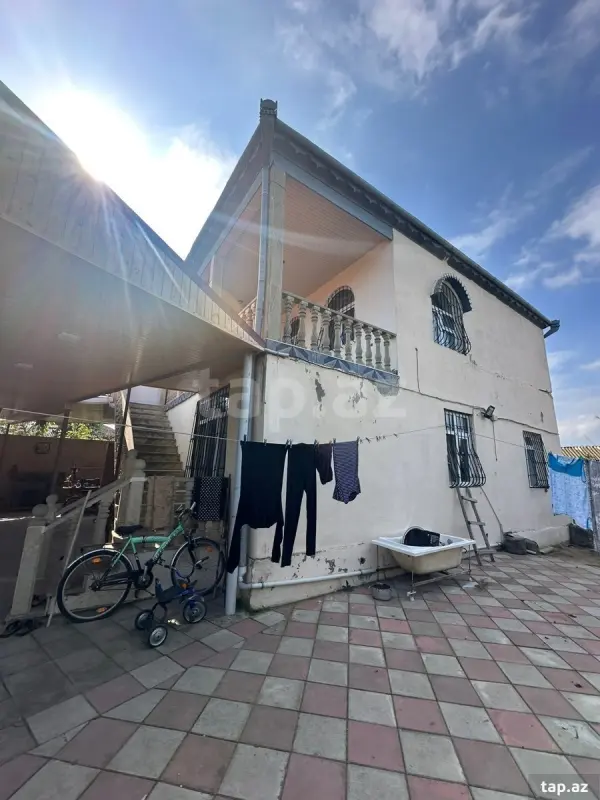 Satılır 6 otaqlı həyət evi 260 m²