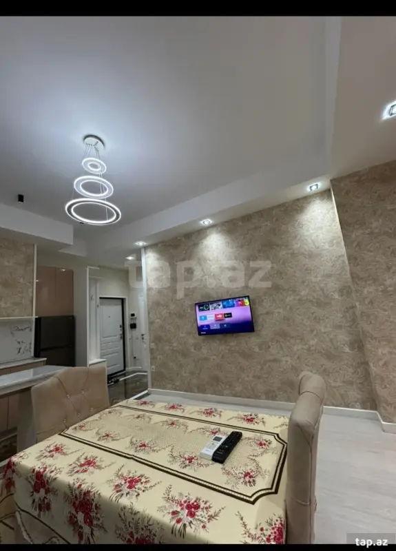 Kirayə verilir 2 otaqlı yeni tikili 80 m²