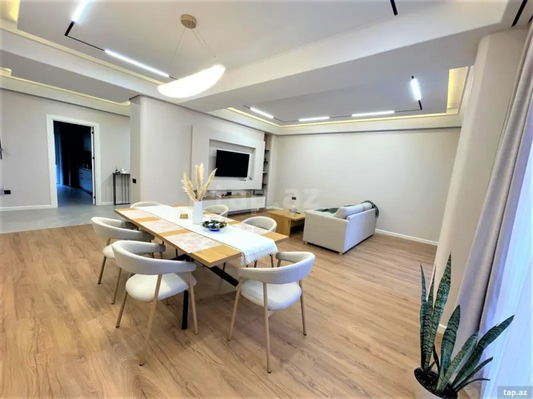 Kirayə verilir 3 otaqlı yeni tikili 150 m²