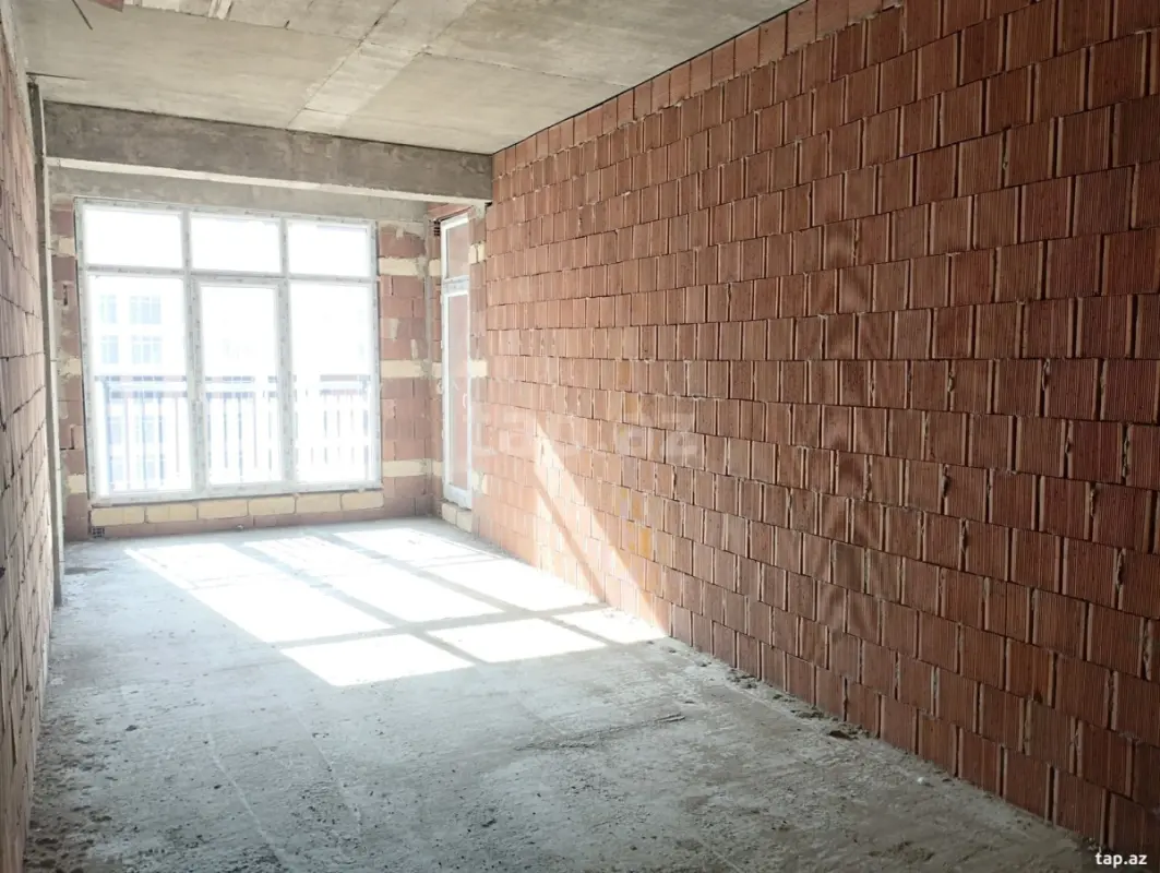 Satılır 2 otaqlı yeni tikili 74 m²