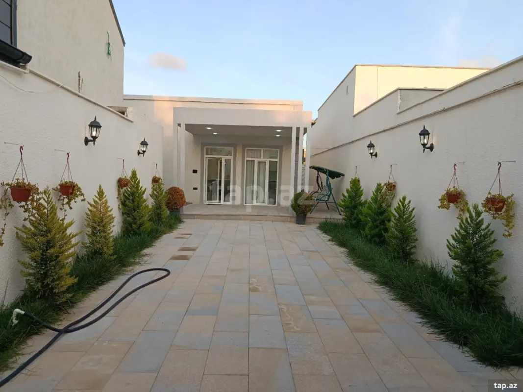 Satılır 4 otaqlı həyət evi 130 m²
