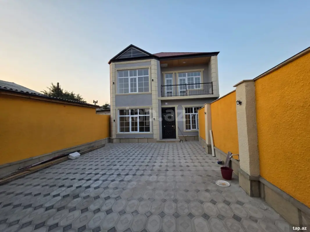 Satılır 5 otaqlı həyət evi 100 m²