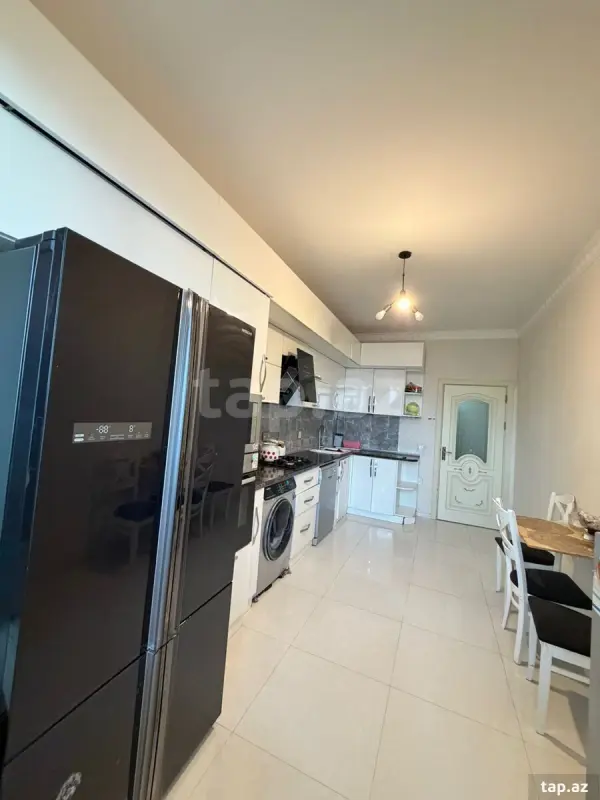 Satılır 3 otaqlı yeni tikili 120 m²