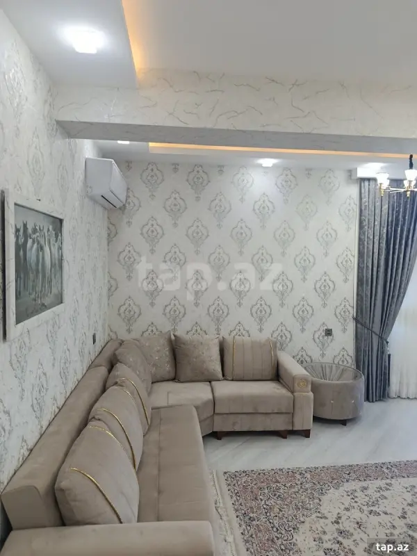 Kirayə verilir 3 otaqlı yeni tikili 130 m²