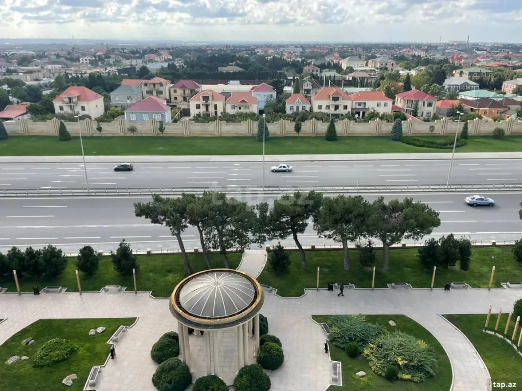 Satılır 4 otaqlı mənzil 95 m²