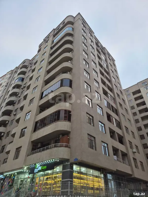 Satılır 2 otaqlı yeni tikili 66 m²