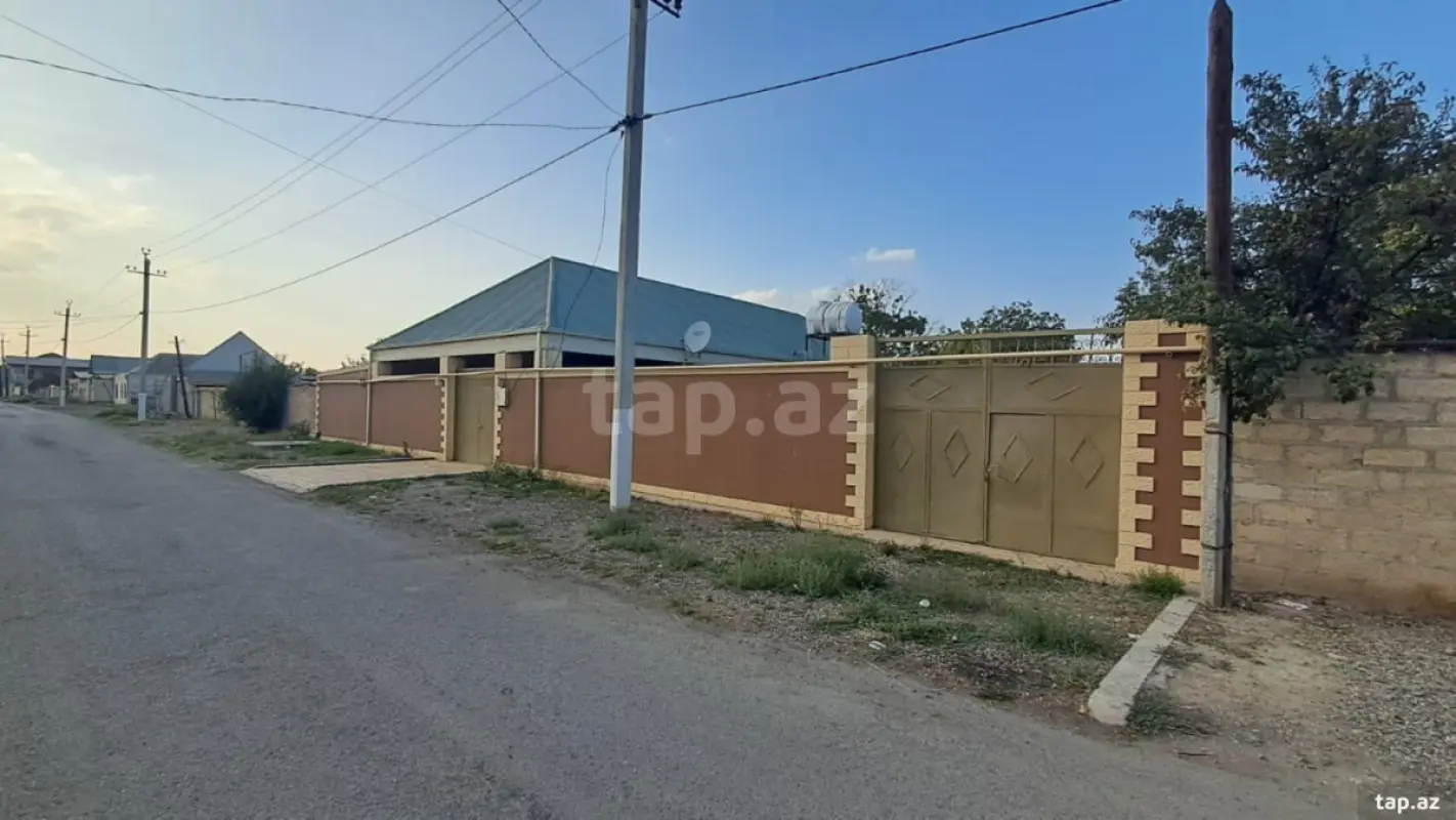 Kirayə verilir 3 otaqlı həyət evi 8 m²