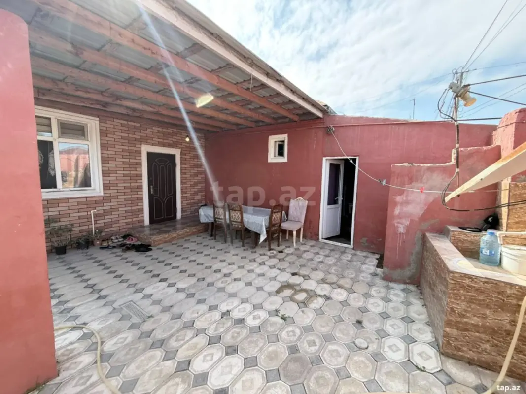 Satılır 4 otaqlı həyət evi 75 m²
