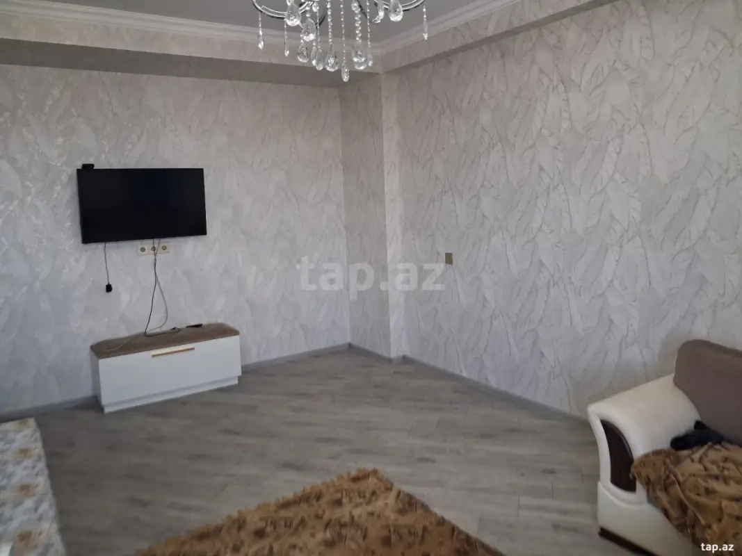 Kirayə verilir 2 otaqlı yeni tikili 120 m²