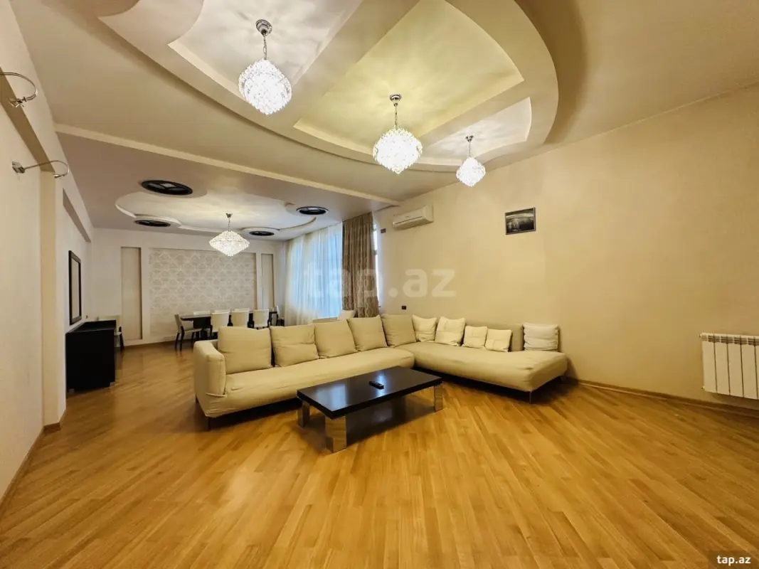 Kirayə verilir 3 otaqlı yeni tikili 160 m²