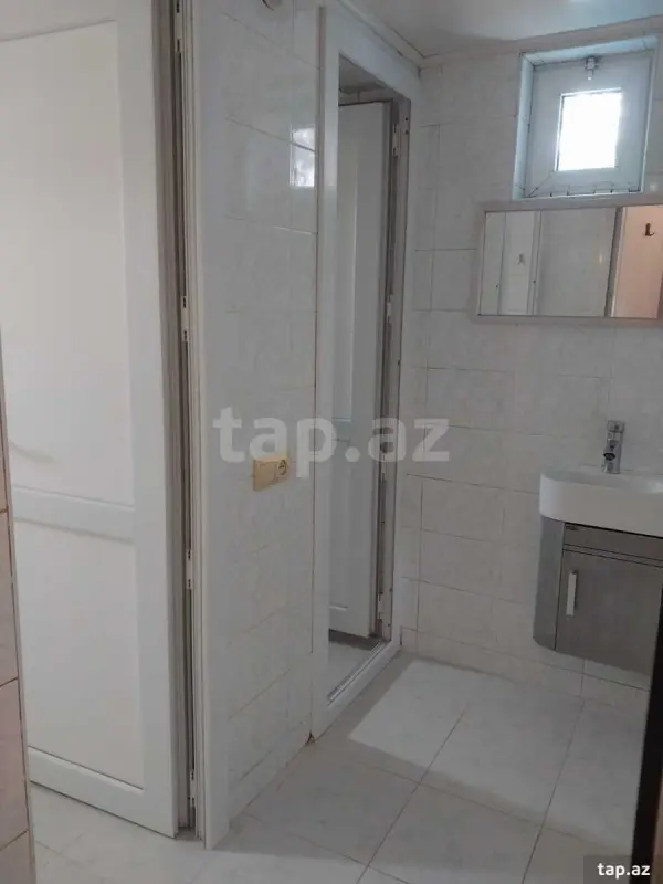 Kirayə verilir 2 otaqlı həyət evi 60 m²
