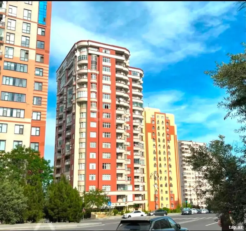 Satılır 3 otaqlı yeni tikili 110 m²
