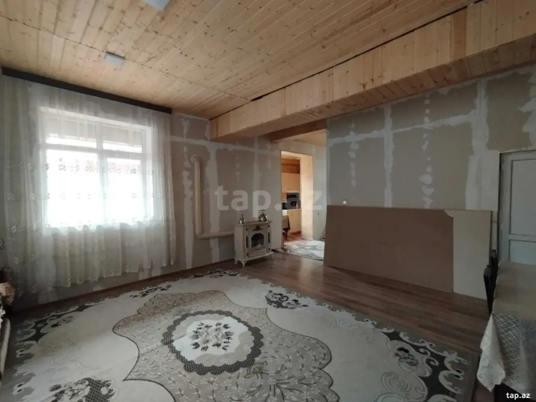Satılır 4 otaqlı həyət evi 150 m²