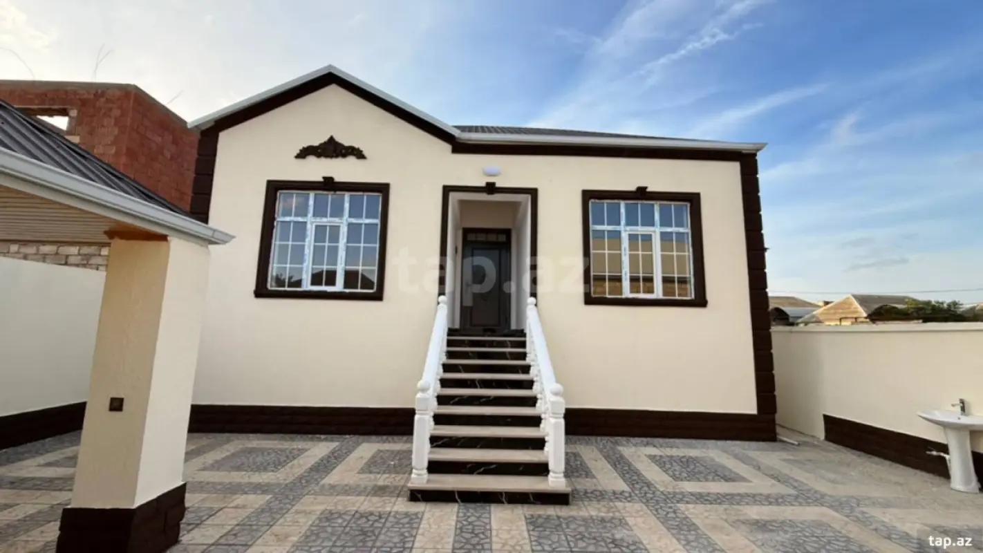 Satılır 4 otaqlı həyət evi 115 m²