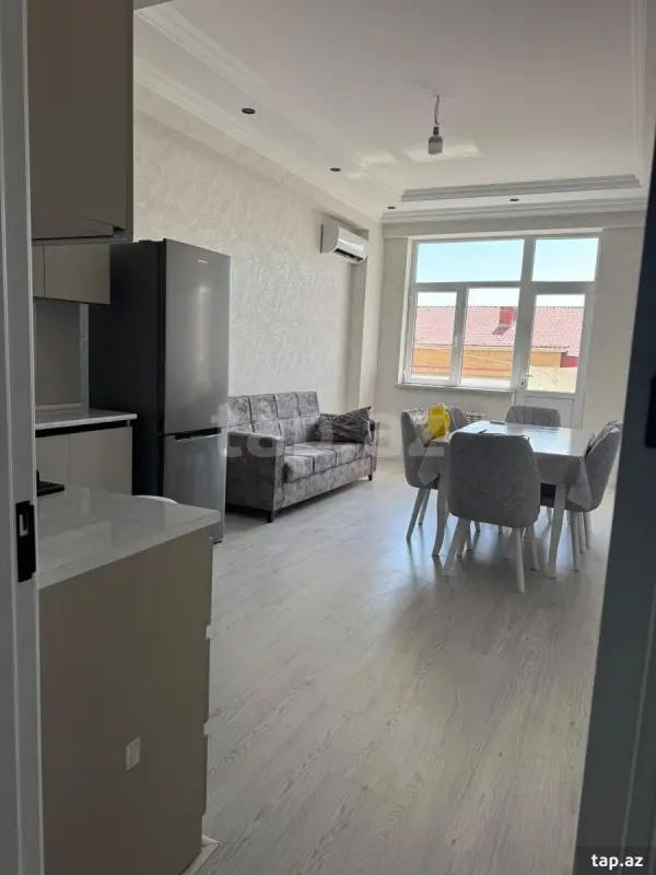 Kirayə verilir 3 otaqlı yeni tikili 75 m²
