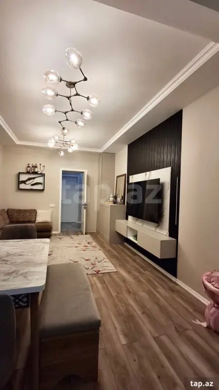 Satılır 4 otaqlı mənzil 95 m²