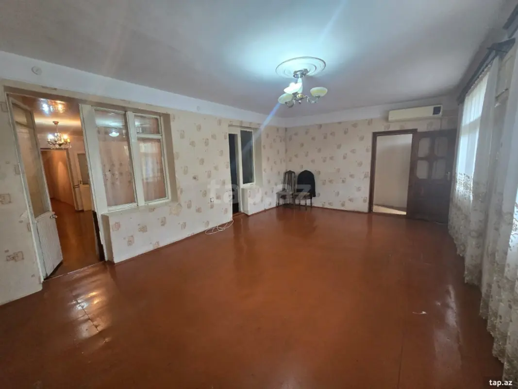 Satılır 4 otaqlı mənzil 80 m²