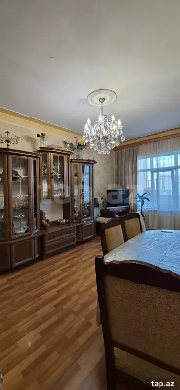 Satılır 4 otaqlı mənzil 110 m²