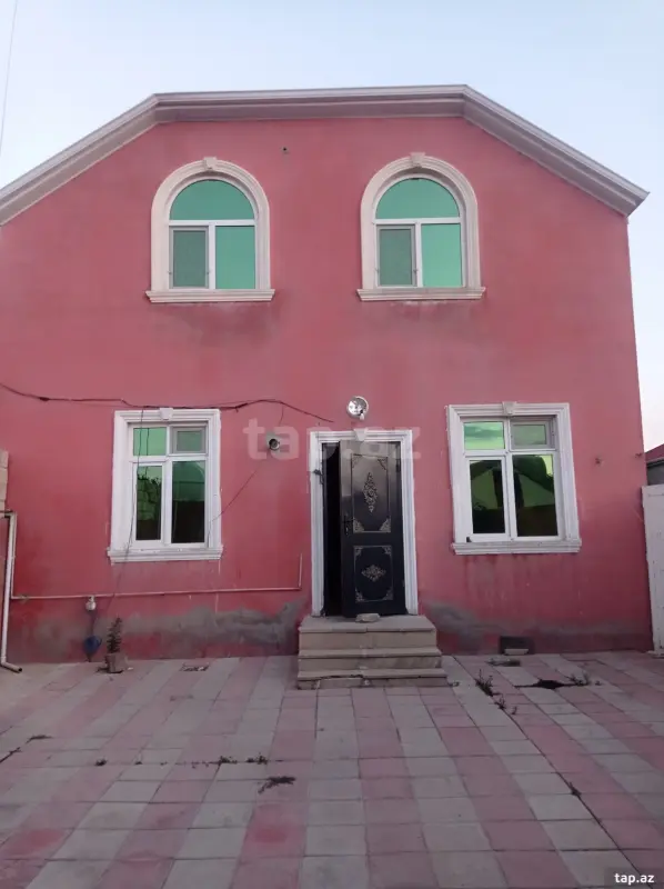 Kirayə verilir 4 otaqlı həyət evi 160 m²