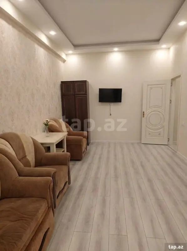 Kirayə verilir 2 otaqlı yeni tikili 75 m²