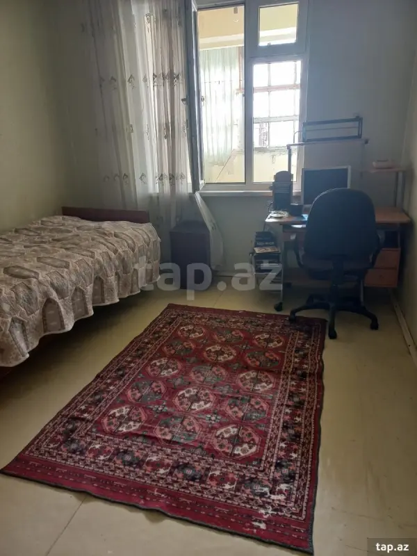 Kirayə verilir 4 otaqlı mənzil 105 m²