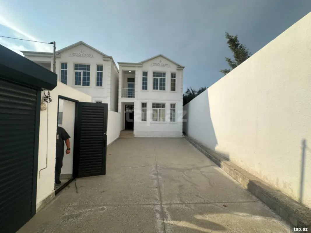 Satılır 4 otaqlı həyət evi 145 m²