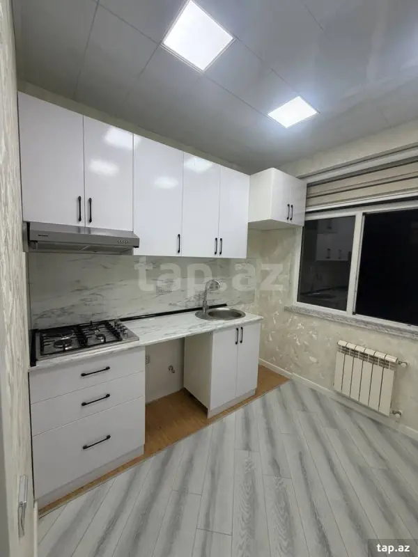 Satılır 3 otaqlı yeni tikili 80 m²