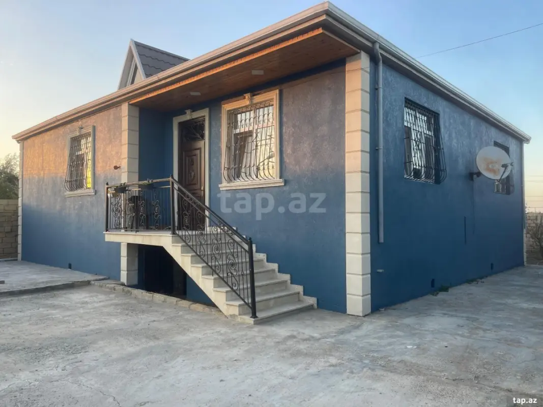 Satılır 4 otaqlı həyət evi 160 m²